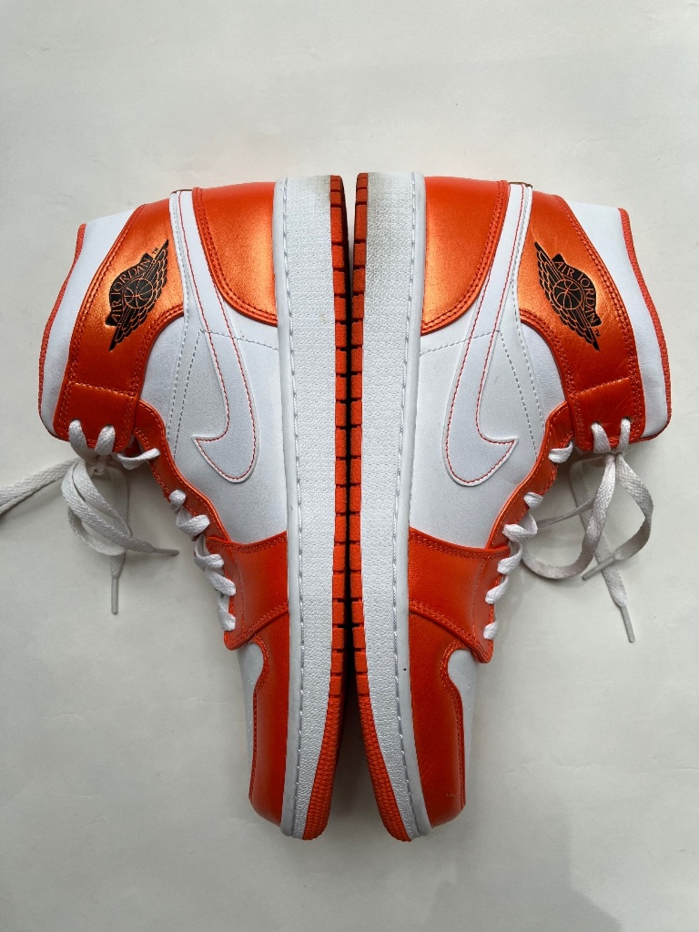 Jordan 1 Mid